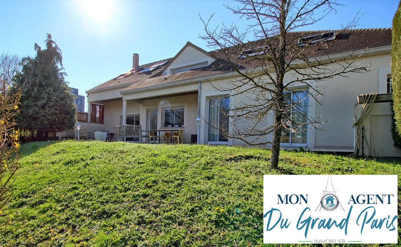 Maison - 300 m² - 10 pièces