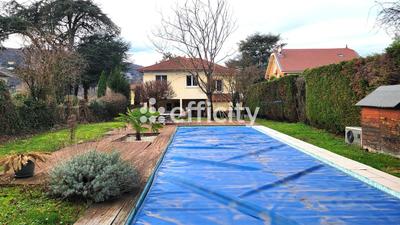 Maison - 157 m² - 7 pièces