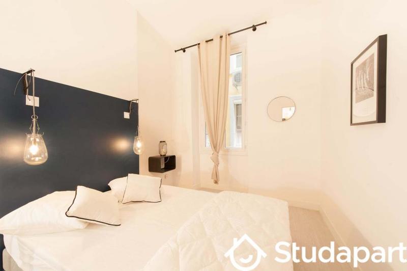 Chambre - 15 m² - 1 pièce