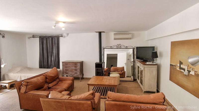 Mas - 254 m² - 10 pièces