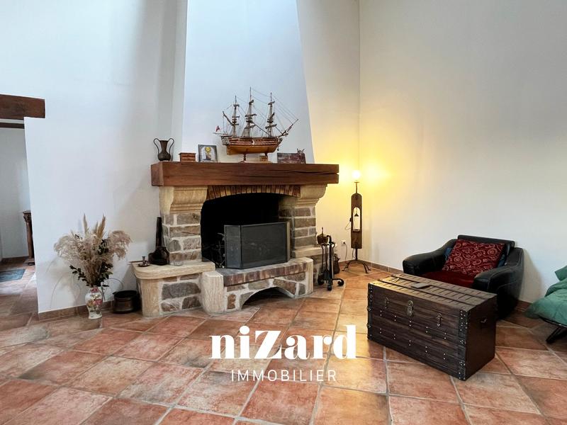 Maison ancienne - 165 m² - 5 pièces