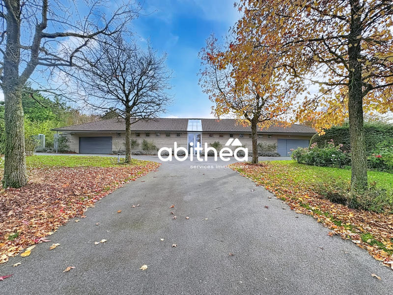 Propriété - 451 m² - 12 pièces