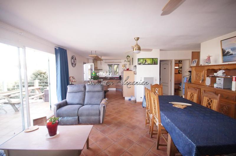 Maison - 104 m² - 5 pièces