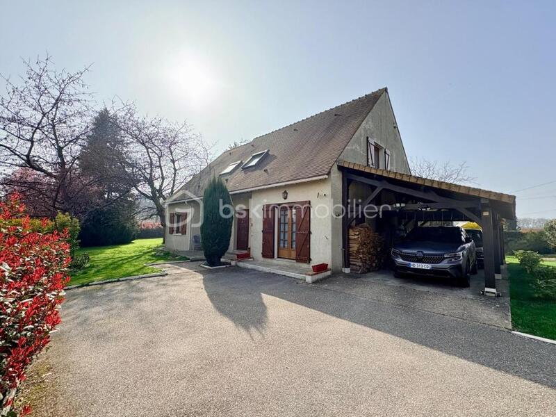 Maison traditionnelle - 155 m² - 7 pièces