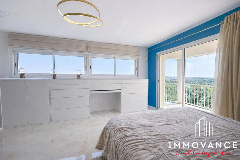 Villa - 180 m² - 6 pièces