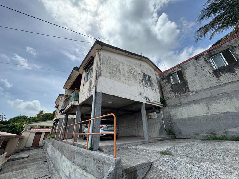 Maison - 400 m² - 6 pièces