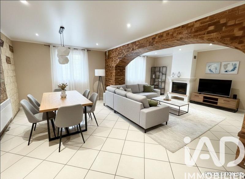 Maison - 227 m² - 9 pièces