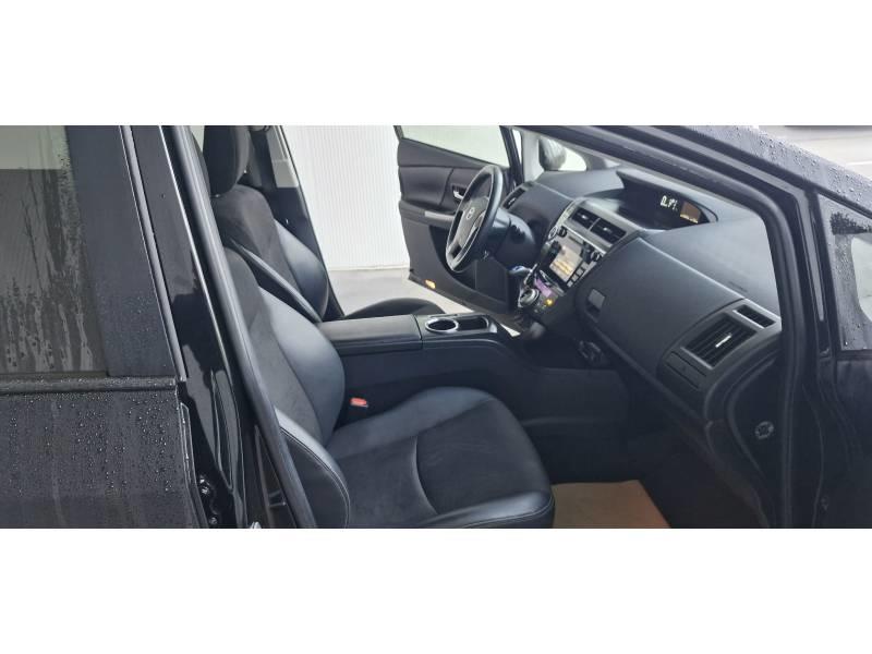 Toyota Prius + 136h SkyView