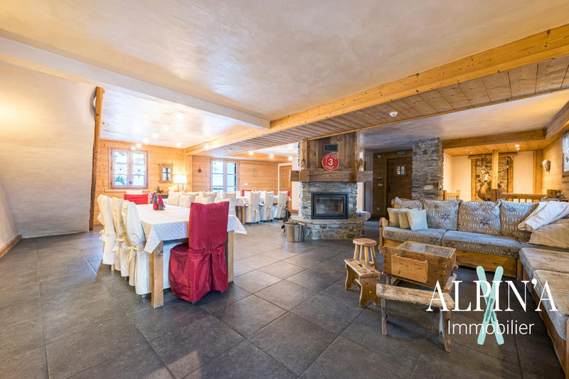 Châlet - 414 m² - 9 pièces
