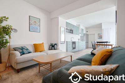 Chambre - 14 m² - 1 pièce