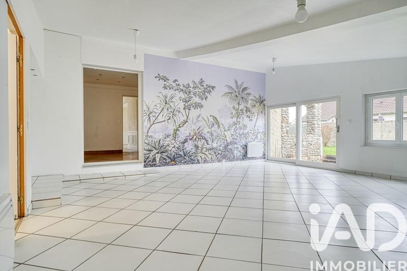 Maison - 181 m² - 8 pièces