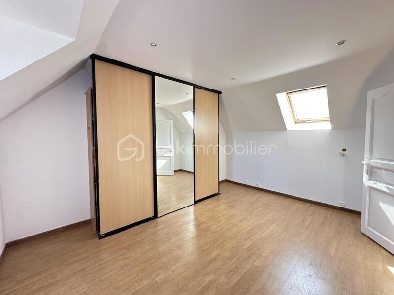 Maison - 207 m² - 7 pièces