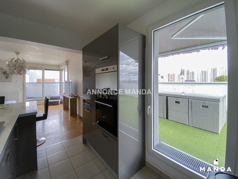 Chambre - 12 m² - 4 pièces