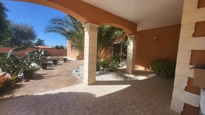 Villa - 220 m² - 6 pièces