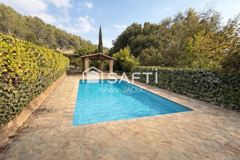 Maison - 191 m² - 6 pièces