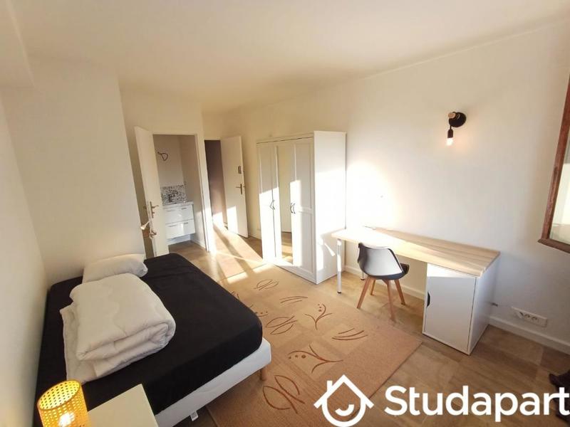 Chambre - 10 m² - 1 pièce