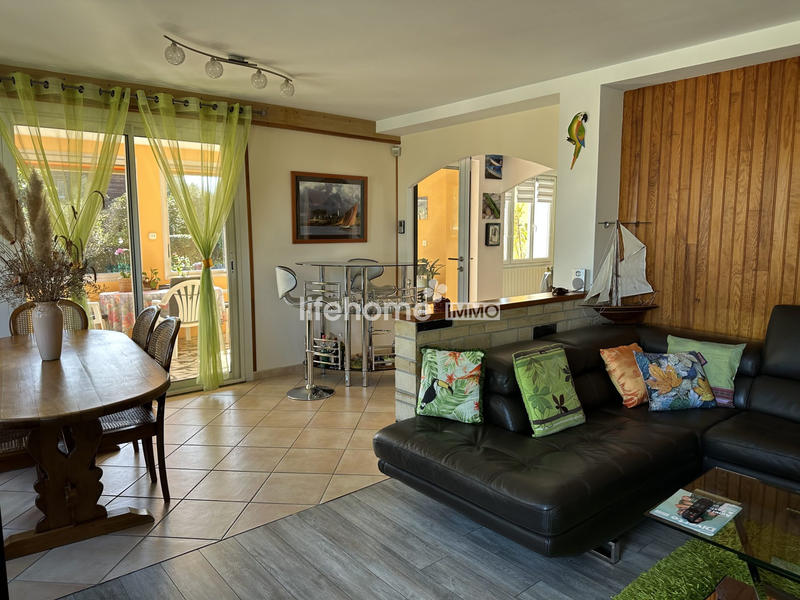 Maison - 198 m² - 8 pièces