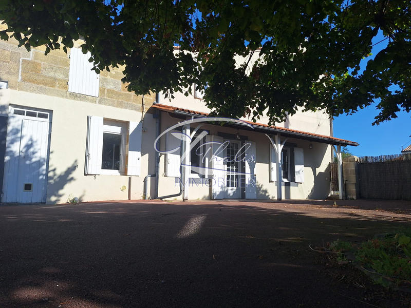 Maison ancienne - 201 m² - 7 pièces