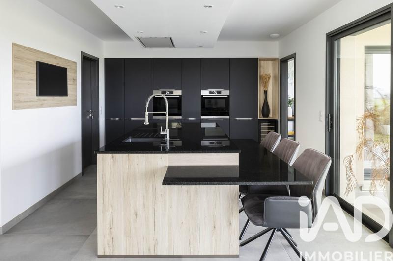 Maison - 156 m² - 6 pièces