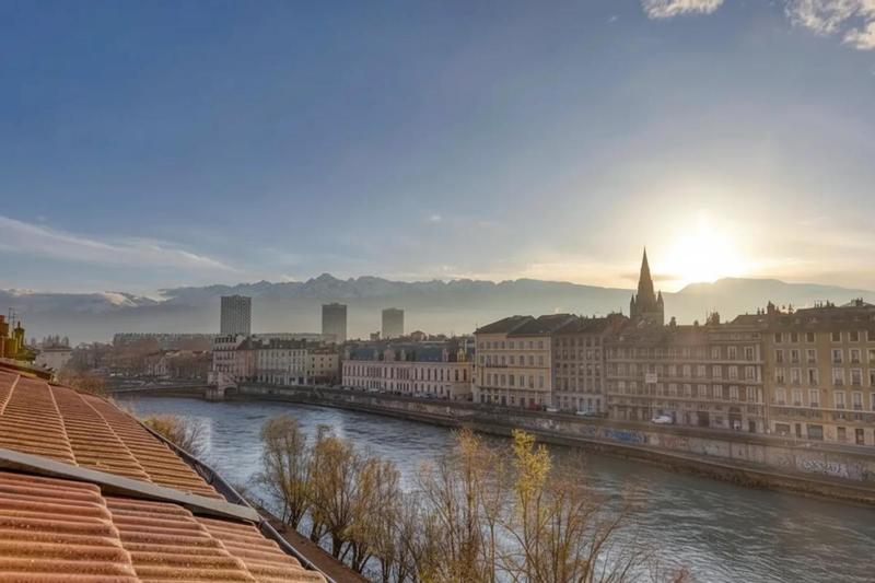 Duplex - 190 m² - 7 pièces