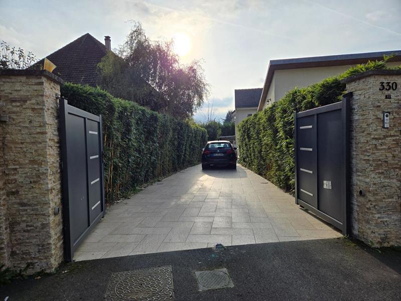 Maison - 268 m² - 10 pièces