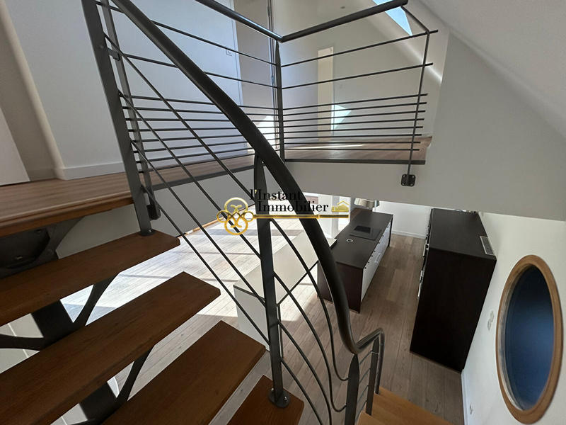 Maison - 137 m² - 6 pièces