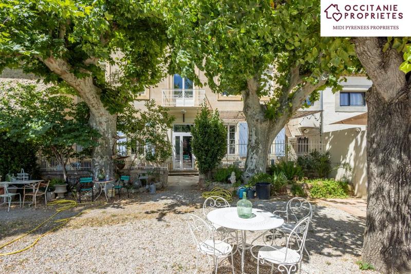 Maison de maîtres - 452 m² - 11 pièces