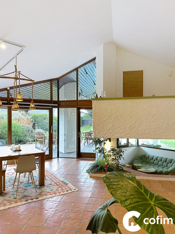 Maison - 135 m² - 6 pièces