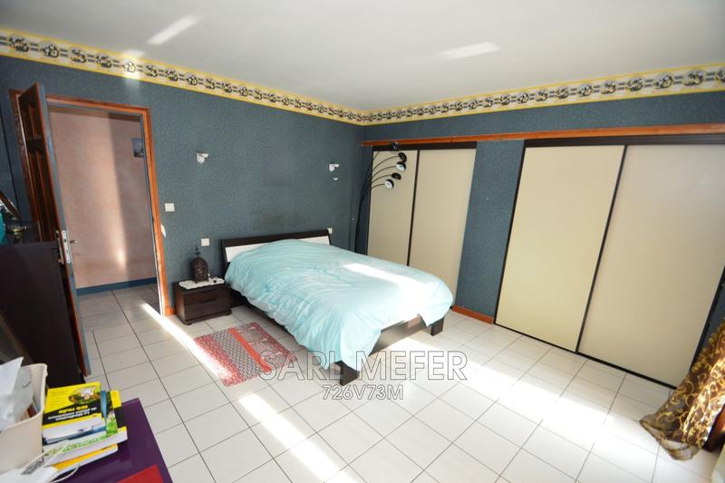 Maison - 232 m² - 7 pièces