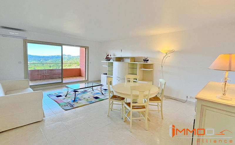 Appartement - 80 m² - 3 pièces