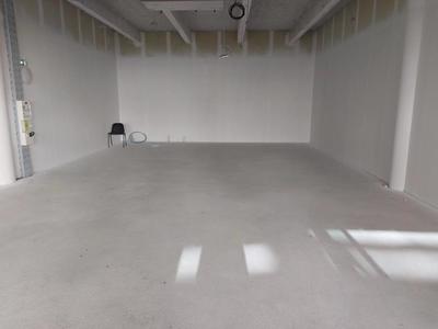 Local commercial - 85 m² - 1 pièce