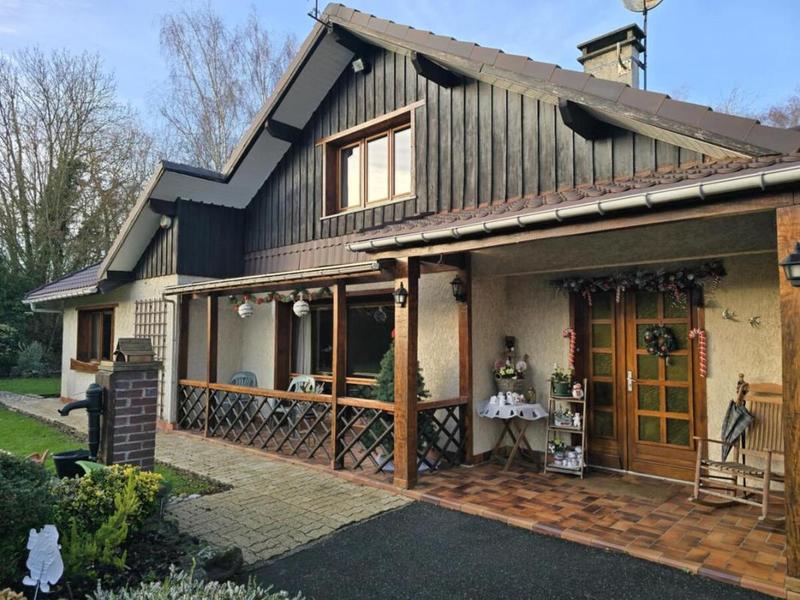 Propriété - 248 m² - 13 pièces