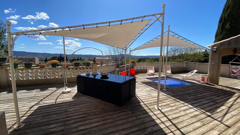 Maison - 147 m² - 5 pièces