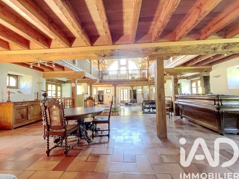 Maison - 564 m² - 13 pièces