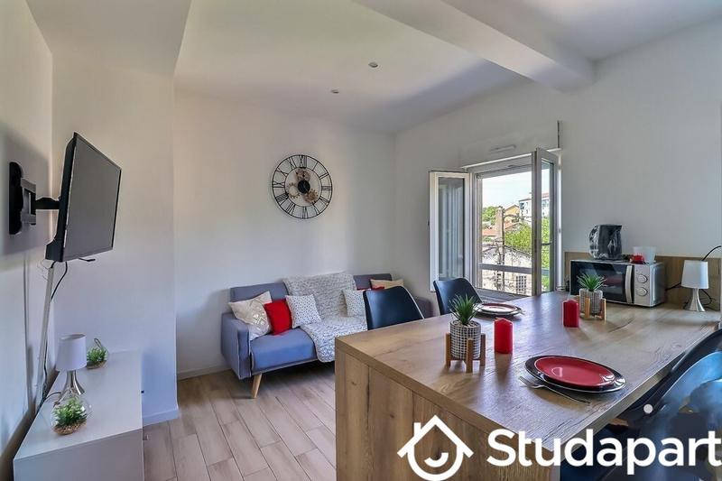 Chambre - 14 m² - 1 pièce