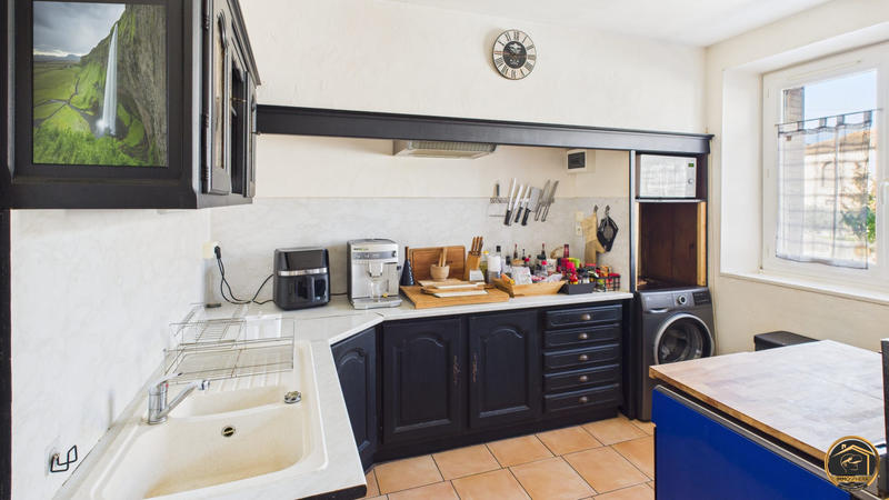 Maison ancienne - 286 m² - 10 pièces