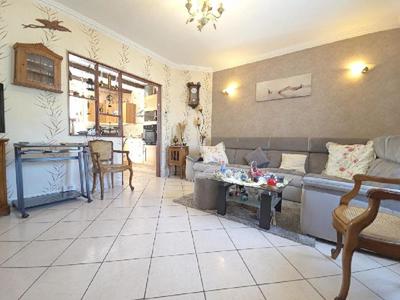 Maison - 94 m² - 5 pièces