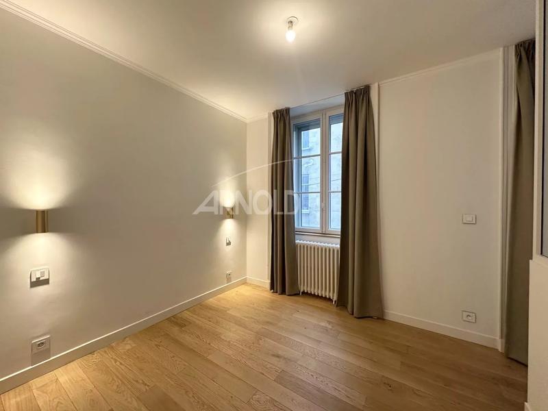 Appartement - 128 m² - 5 pièces