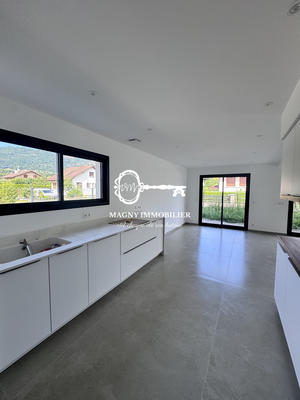 Maison - 120 m² - 4 pièces