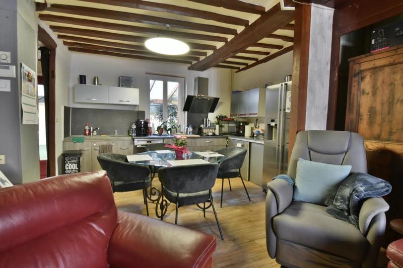 Maison - 189 m² - 9 pièces