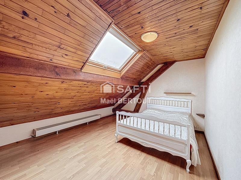 Maison - 210 m² - 8 pièces