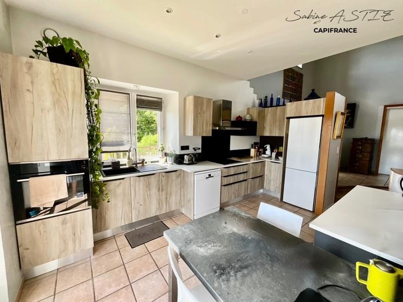 Maison - 185 m² - 6 pièces