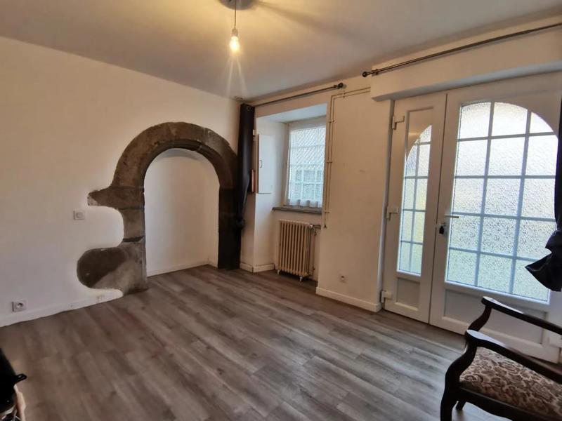 Maison - 182 m² - 10 pièces