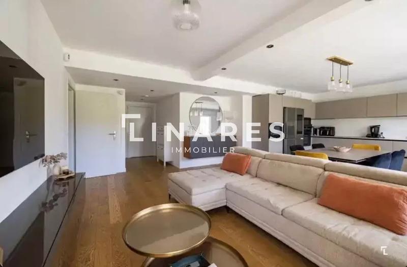 Appartement - 83 m² - 2 pièces