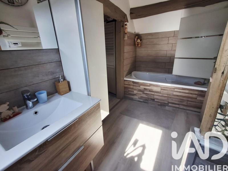 Maison - 121 m² - 5 pièces