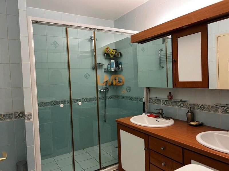 Appartement - 80 m² - 3 pièces