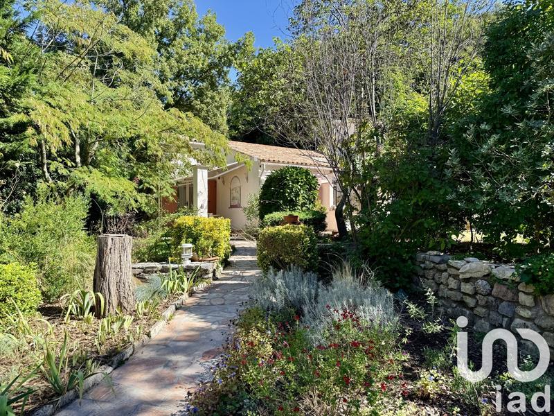 Maison - 280 m² - 8 pièces