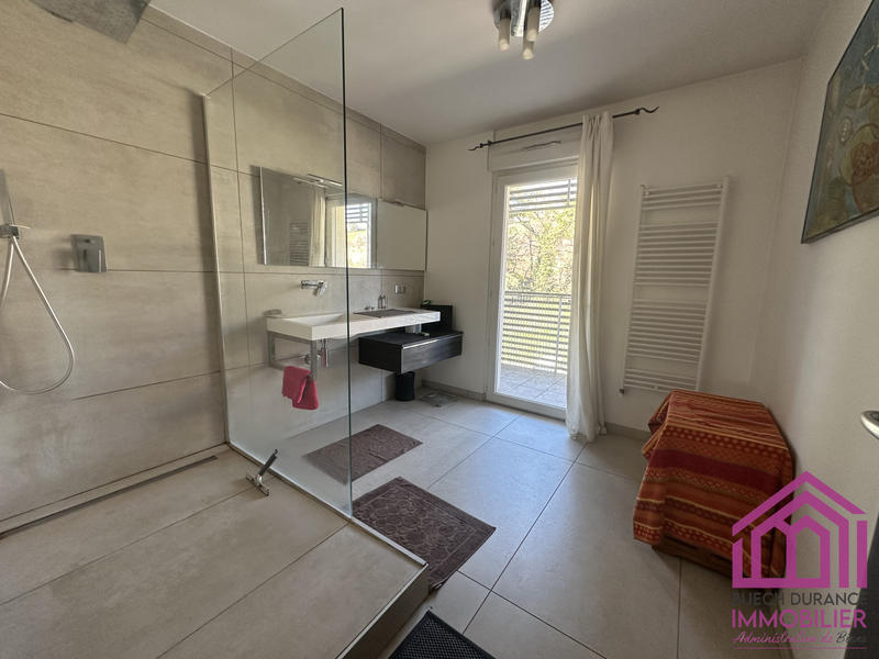 Appartement - 100 m² - 4 pièces