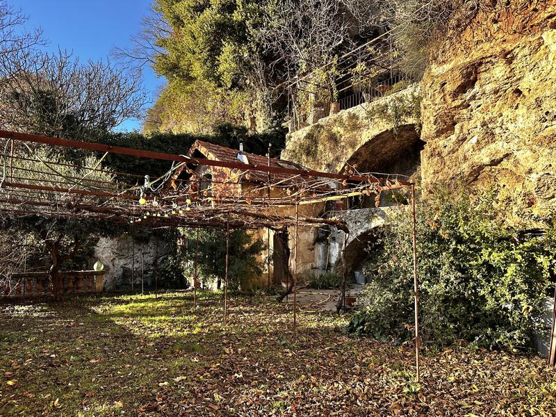 Demeure - 401 m² - 12 pièces