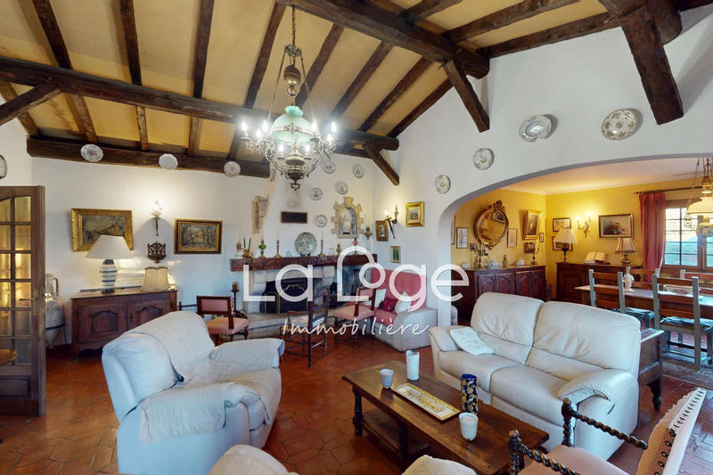 Maison - 190 m² - 5 pièces